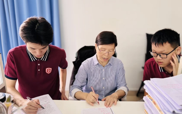 2025年广州热门高考复读辅导...
