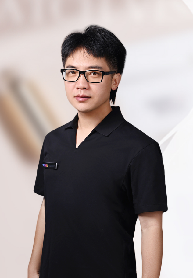 沈阳统丽职业技术学校冯浩铭 