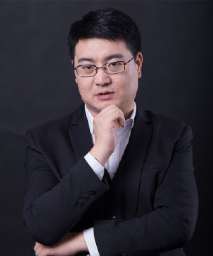王 博